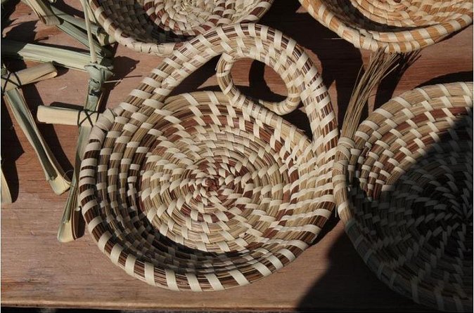 90 Minute Sightseeing Bus Tour of Historic Charleston - Kim’s storytelling: Gullah, grits, and everyday Charleston lore