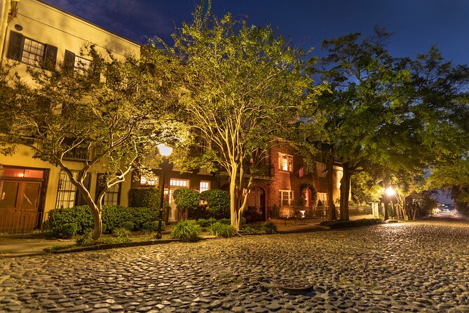 Bay Street Bastards Pub Crawl Shared Tour in Charleston - Bay Street at 7:30: Price, pace, and what $35 really covers