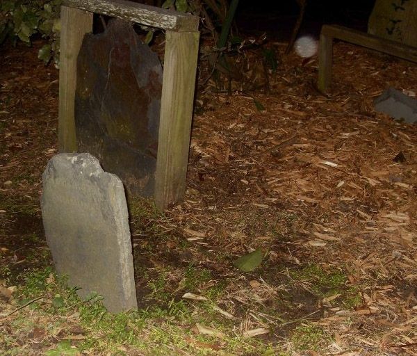 Charleston: 90-Minute Ghost & Graveyard Walking Tour - Key highlights you should know