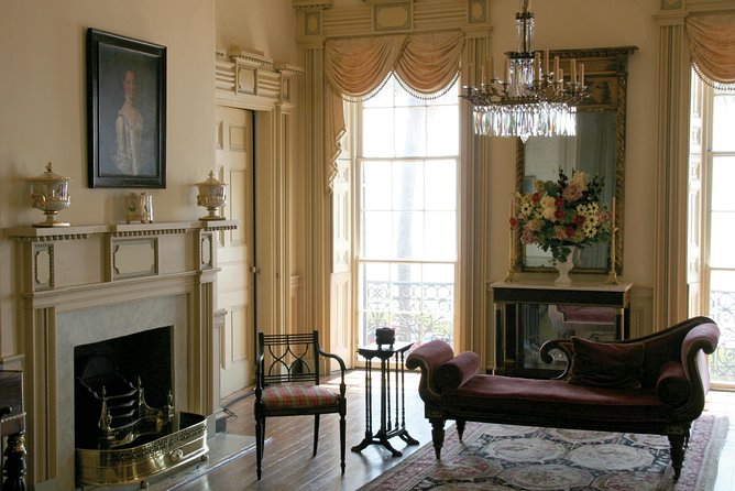 Charleston City Walking Tour with Edmondston-Alston House Admission - Who should book this tour?