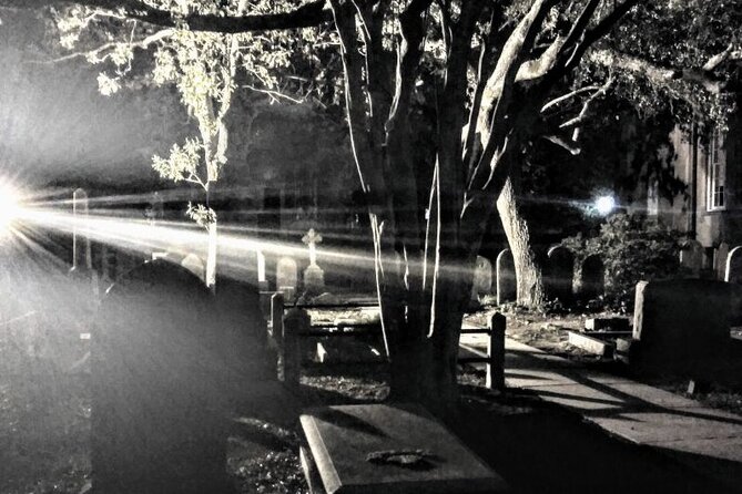 Charleston Dark History & Ghost Tour with Adam - Meeting Adam at 151 Meeting St: what the logistics feel like