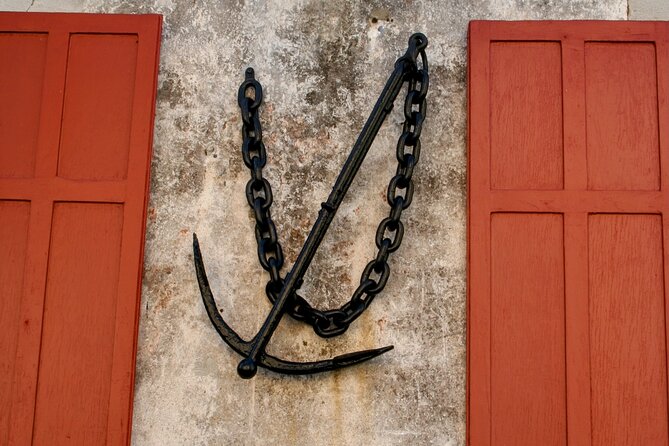 Charleston Footprints Walking Tour - Battery and White Point Gardens: Fort Stories and Waterfront Palaces