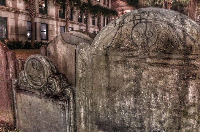 Charleston Ghost & Graveyard Night-Time Guided Walking Tour - Practical Tips That Make the Night Walk Easier