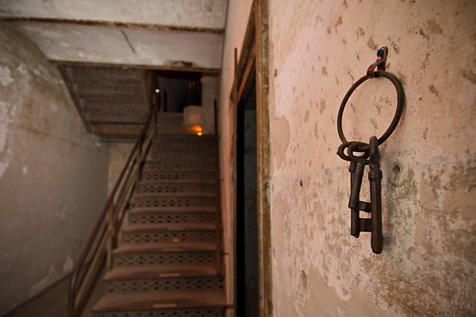 Charleston Haunted Jail Night-Time Walking Tour with Admission to Old City Jail - Starting at 21 Magazine Street: The Easy “First Step”