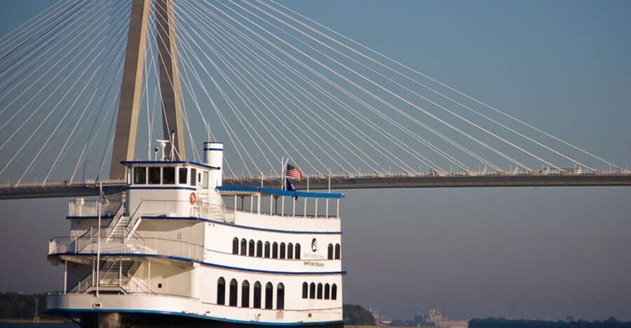 Charleston: Historic City Tour and Harbor Cruise - Battery Seawall views: the quick payoff moment