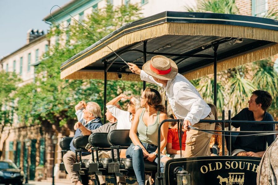 Charleston: Historical Downtown Tour by Horse-drawn Carriage - Charleston Harbor and Rainbow Row: The First Big Wow Moment