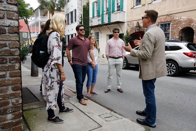 Charleston Historical Walking Tour: Pirates, Patriots, and More - Rainbow Row: the longest run of Georgian row houses in the U.S.