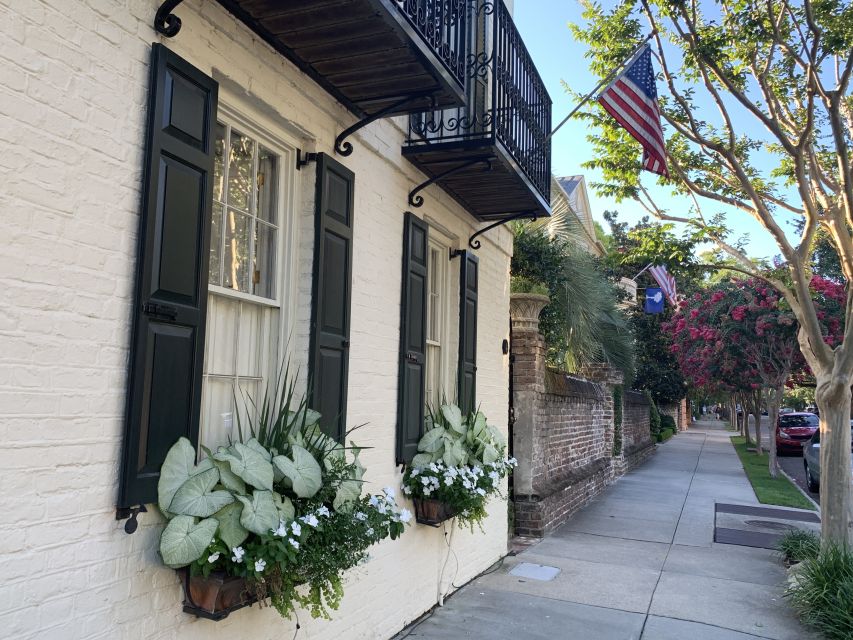 Charleston: Historical Walking Tour with Storytelling - Quick hits before you go