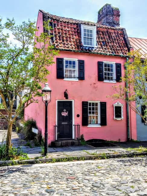 Charleston History Tour-Small Groups Only-History & Alleys - Pink House Gallery: quick context before the harder stops