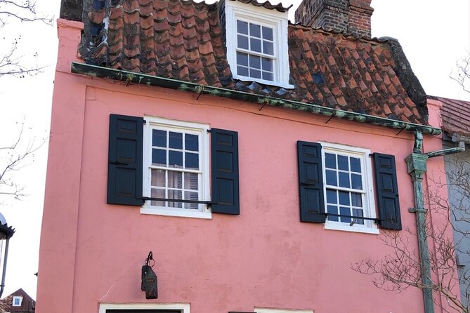Charleston History Tour - Small Groups Only - History & Alleyways - Chalmers Street and the Pink House Area: Cobblestones, Palmetto, and Crepe Myrtle