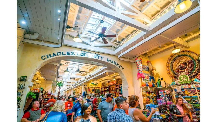Charleston: Old Town Trolley Tour - Charleston City Market and the French Quarter: quick wandering with structure