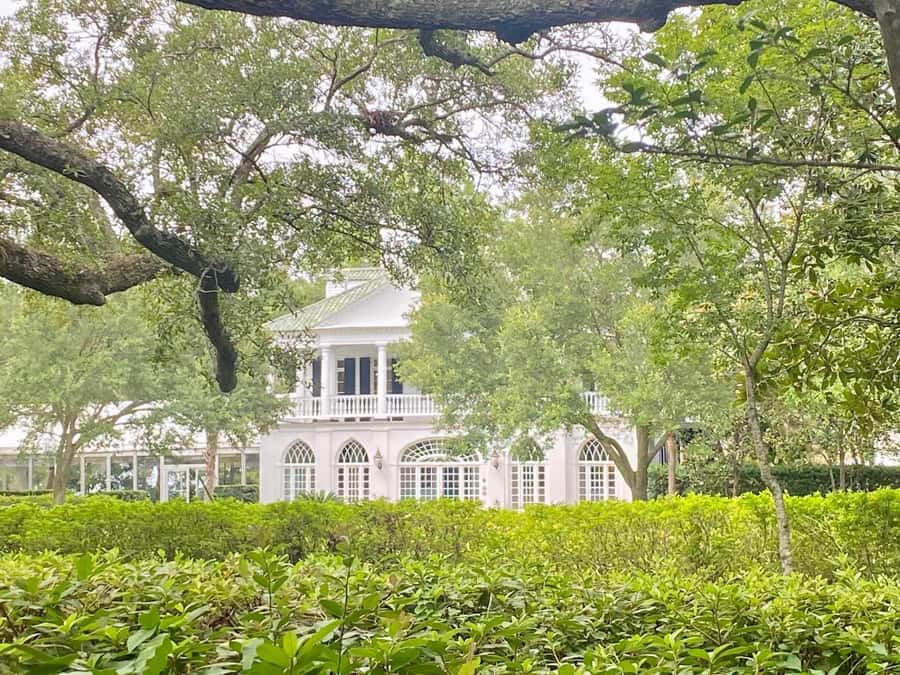 Charleston: Outer Banks Film Locations Tour - Heyward’s Seafood and the Value of Seeing Fan-Favorite Corners