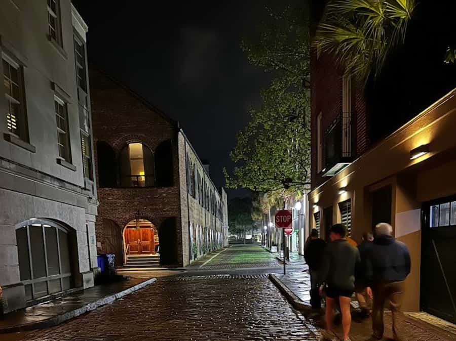 Charleston: Pirates and Ghosts Guided Walking Tour - Why this pirates-and-ghosts walking format works in Charleston