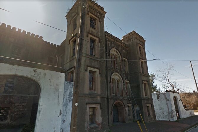 Charleston Pirates and Ghosts Tour - Meeting Point: 195 E Bay St Start, 150 Meeting St Finish