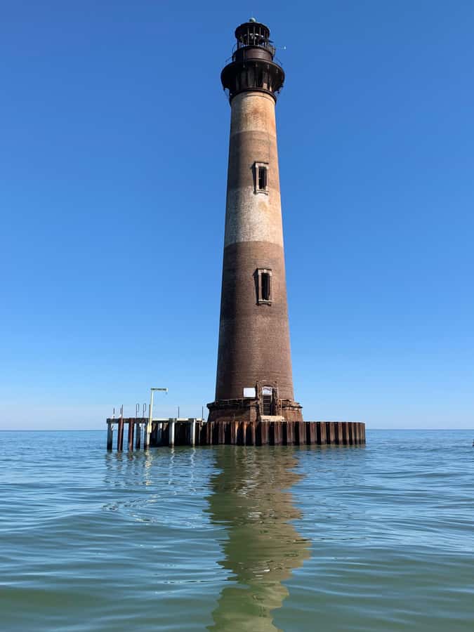 Charleston: Private Shark-tooth hunt and Lighthouse Viewing - Meeting Point: Finding the Blue Moon Boat Fast
