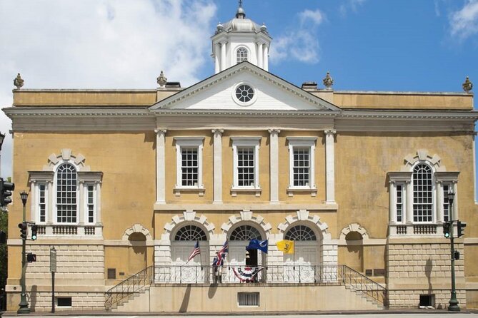 Charleston Self-Guided Audio Walking Tour - Four Corners of Law and South Carolina Society Hall: Power at Broad and Meeting