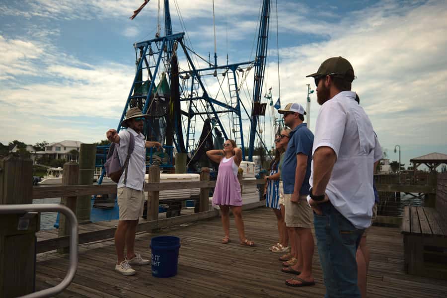 Charleston: Shem Creek Culture Tour - The small snack, the question-and-prize moment, and why it sticks