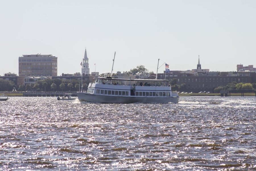 Charleston: Sightseeing Harbor Tour & Dolphin Watch - The Battery and Charleston’s Classic Riverfront Views