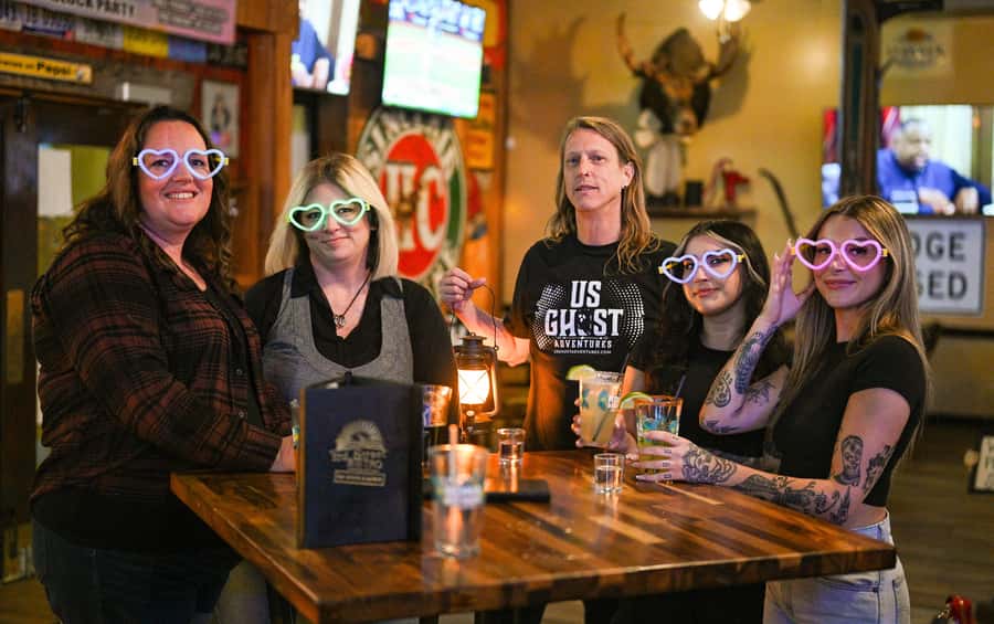 Charleston: Spirits & Spirits Haunted Pub Crawl - Drinking Games and Buying Your Own Drinks: How to Pace It