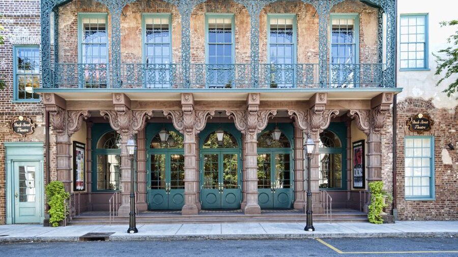 Charleston walking tour with a Citadel history professor - Meet at 108 Meeting Street—then get your bearings fast