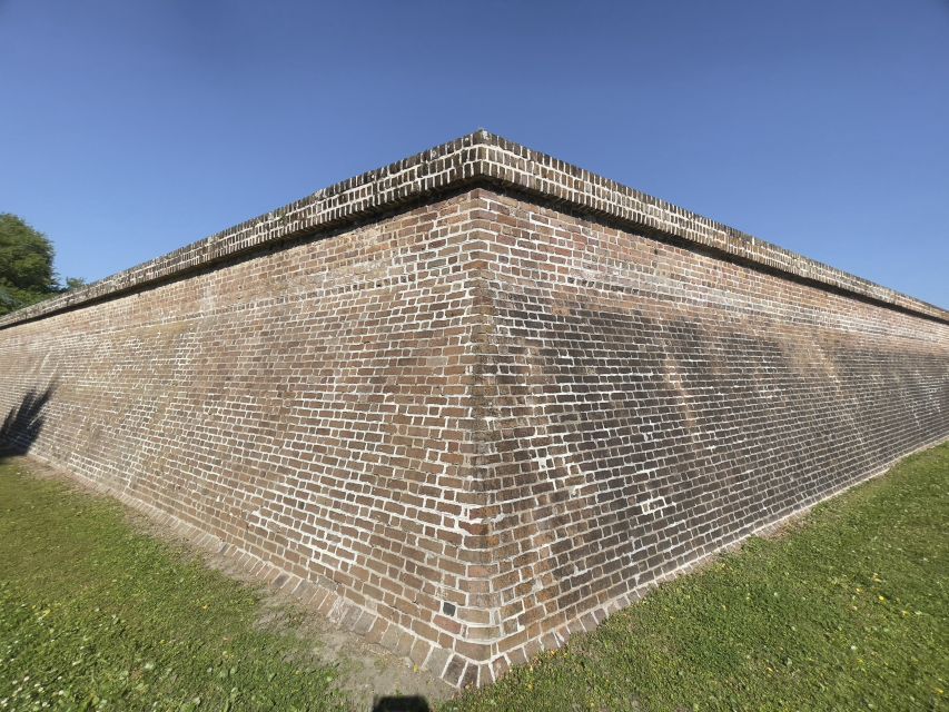 Get Out of Town! Lighthouses, Beaches and Forts Tour - Getting Out of Charleston: Lighthouses, Beaches, and Forts in One 4-Hour Loop