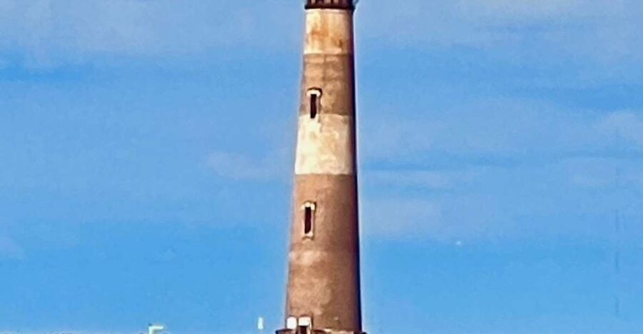 Get Out of Town! Lighthouses, Beaches and Forts Tour - From the Visitor Center to Morris Island: The Day Starts Fast