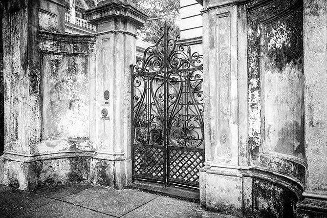 Ghosts of Charleston Night-Time Walking Tour with Unitarian Church Graveyard - Graveyard Only vs Graveyard + City Tour: Pick Your Pace