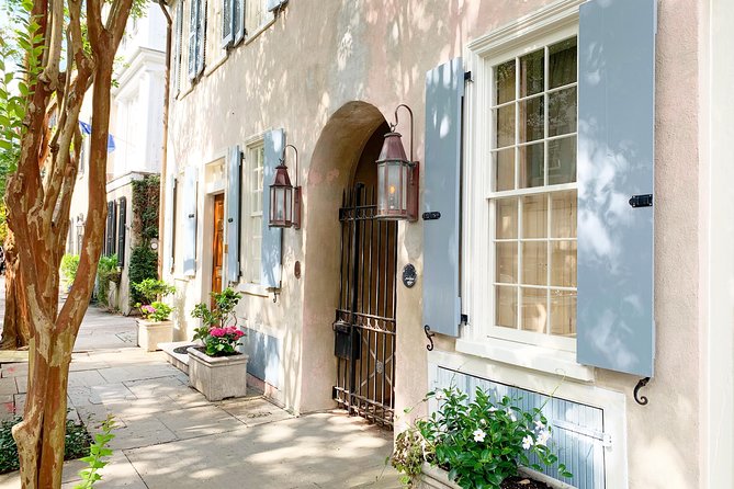 Hidden Alleyways and Historic Sites Small-Group Walking Tour - Philadelphia Alley: One of Several Alleyways You Might Walk