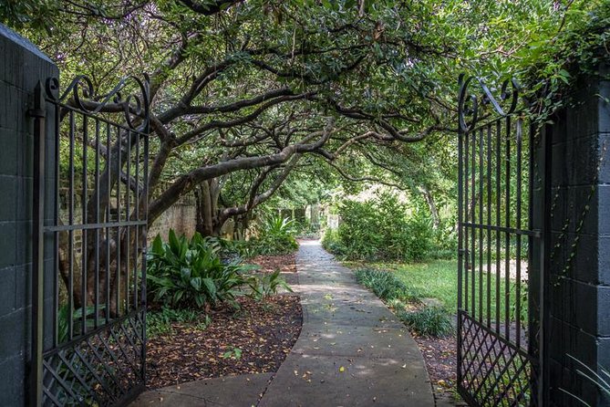 Hidden Alleyways and Historic Sites Small-Group Walking Tour - Price and Value: Why $34 Can Make Sense Here
