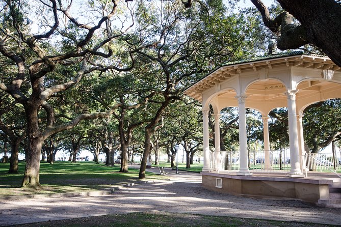 Highlights of Charleston Guided Walking Tour - French Huguenot Church: A Rare Denomination in North America