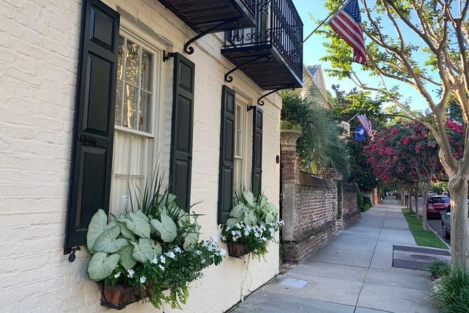 Historic Charleston Walking & Storytelling Tour - What $35.90 Buys You in Downtown Charleston