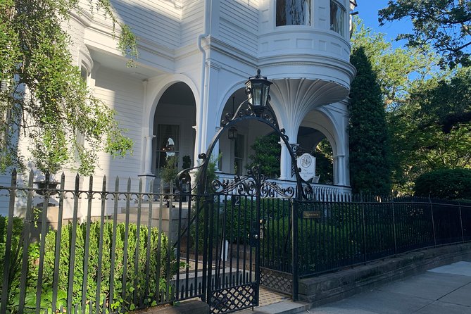 Historic Charleston Walking & Storytelling Tour - Rainbow Row (79 to 107 East Bay St): Pastel Colors With a Real Reason