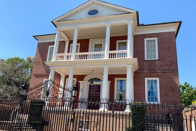 Lowcountry History Strolls - Tradd Street and the Sword Gates: English History in the Street Plan
