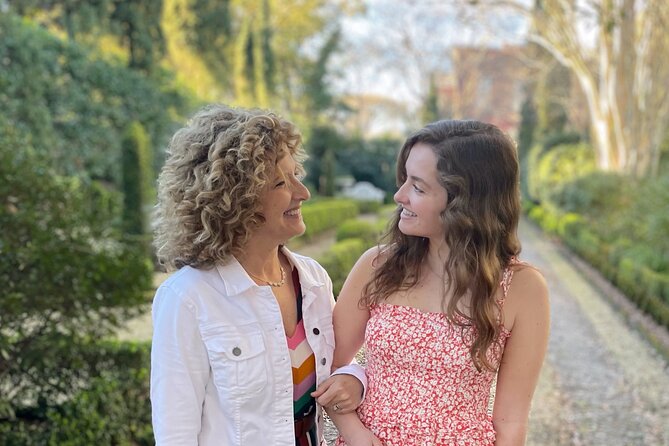 Private Tour! Capture the best of Charleston with a multi-location photoshoot. - Who should book this Charleston photo session