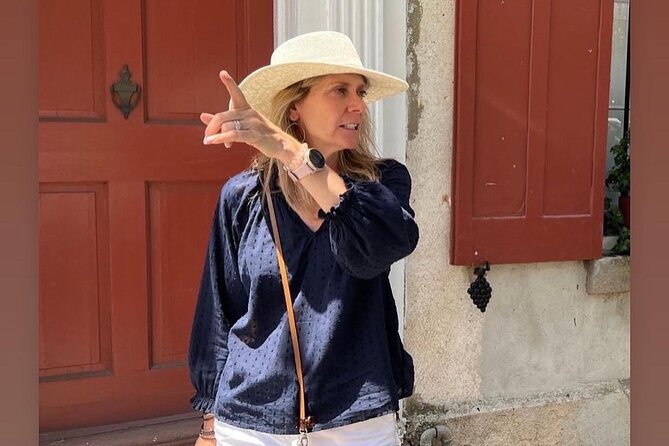 Semi-private SMALL group Historic Walking Tours w/certified guide - Why the small group (max 10) makes a real difference