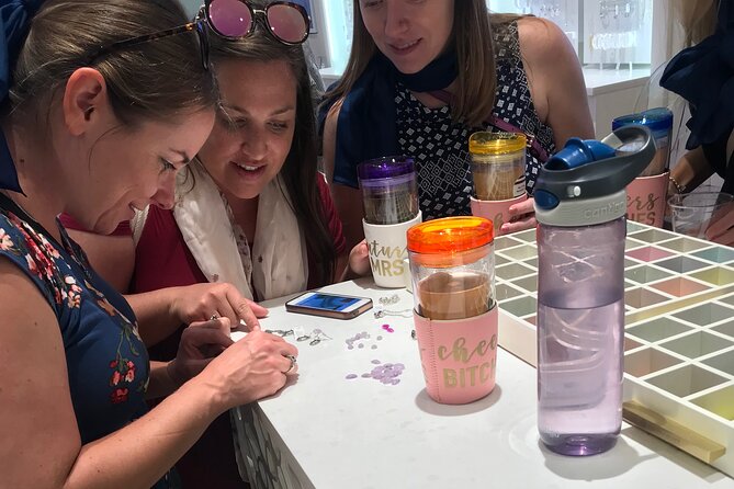 Sip n’ Shop in Charleston - The boutique discount game: how to shop smart on a walking tour