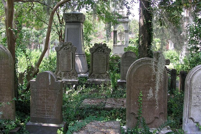 Small Group Ghost Tour Charleston: 60min of True Haunted History - Key highlights before you go