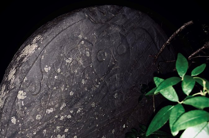 The Charleston Boo Hag and Brews Ghost and Bar Tour - Circular Congregational Church and the Close-Up Graveyard Context