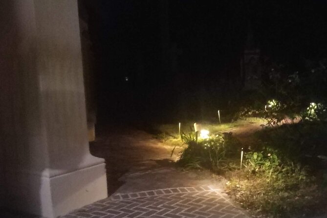 The Spectral Adventure Charleston Ghost Tour - Mobile tickets and a small group (up to 20) shape the experience