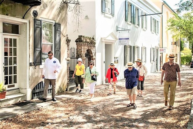 Undiscovered Charleston: Half Day Food, Wine & History Tour with Cooking Class - What you actually learn about Lowcountry cuisine